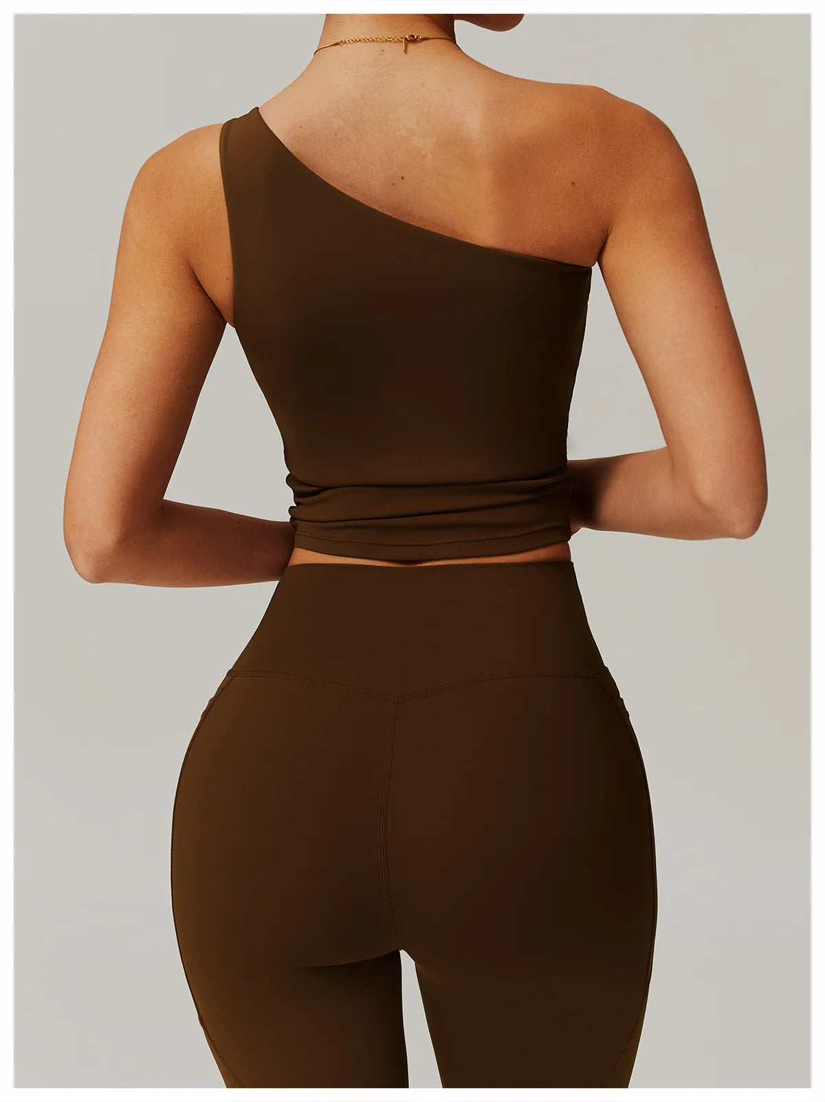 Top asymétrique