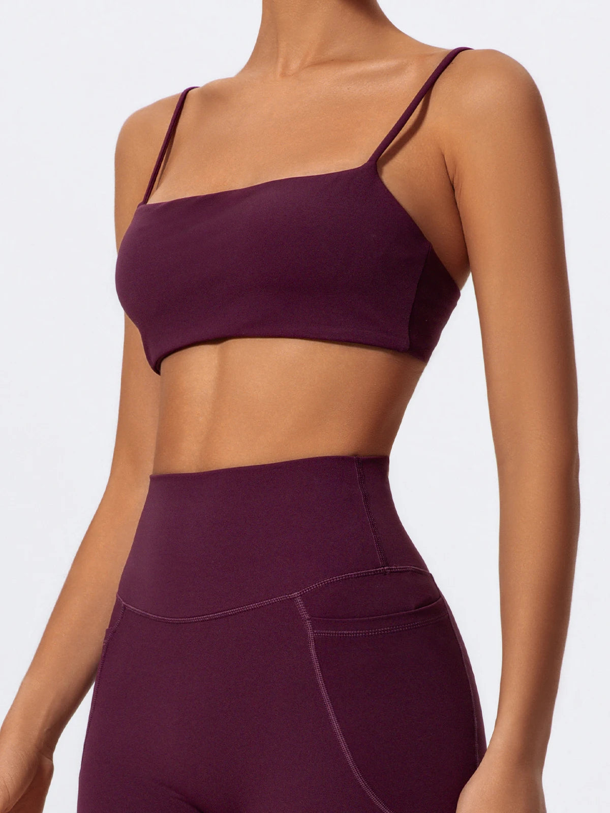 Brassière à bretelles fines
